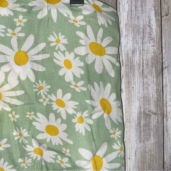 NWT Elodie Mint Daisy Mini Skirt - Picture 3 of 7